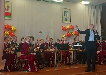 Оркестр с концертной программой «Эхо военных лет»